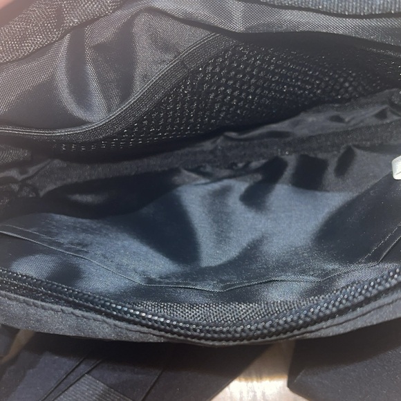 VS Pink Fanny pack - Picture 3 of 4